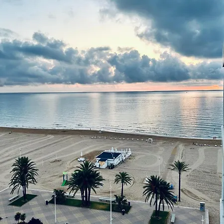 Primera Linea Con Vistas Al Mar Apartamento